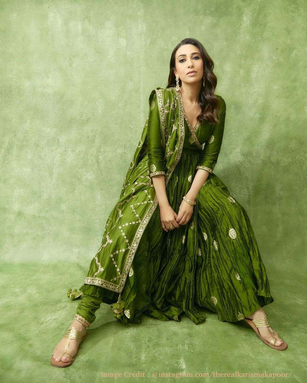 Karishma Kapoor’s Spotted in Pickle Green Outfit: A Perfect Blend of Traditional and Modern Elements