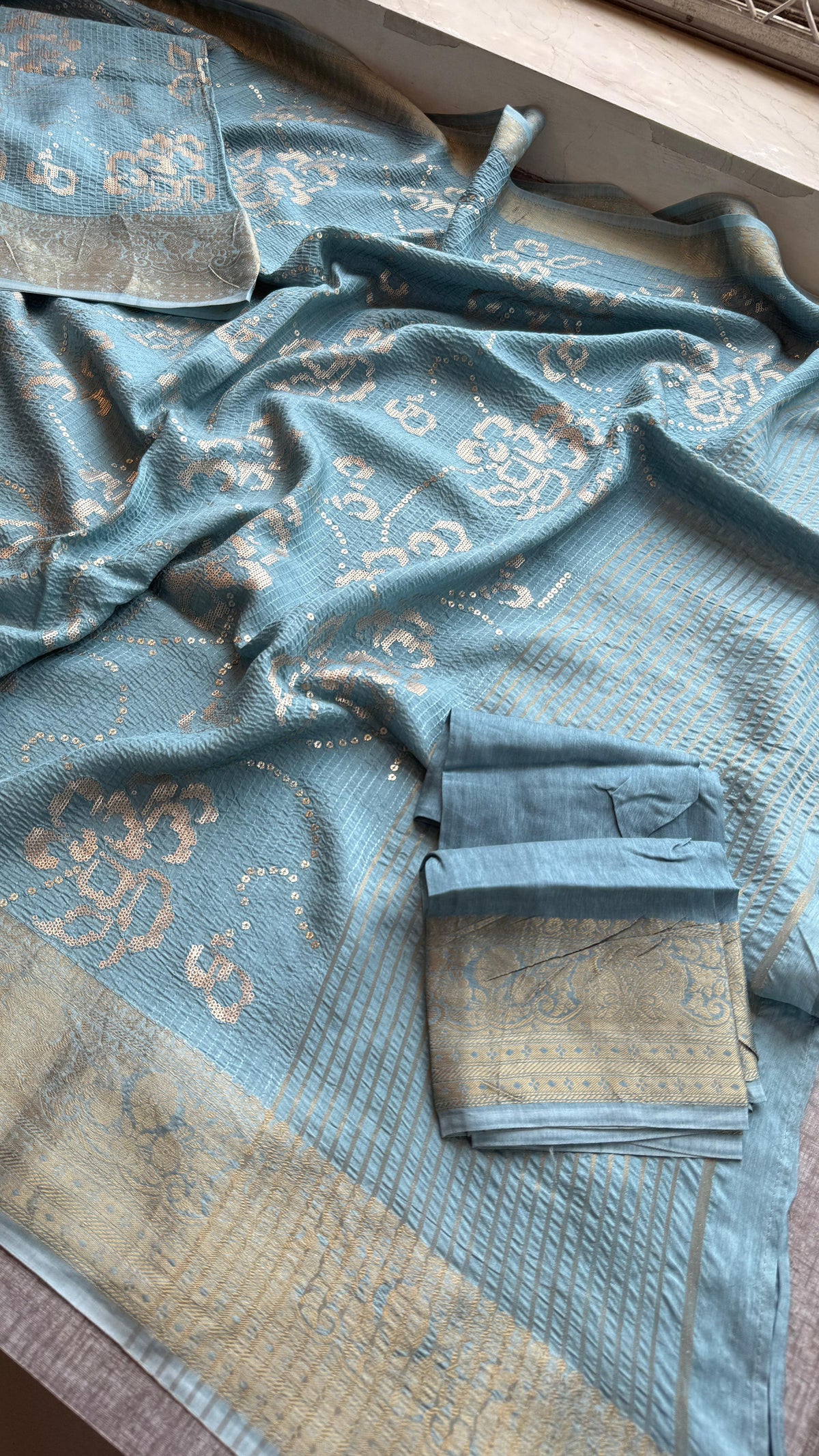 Pure Munga Silk Saree with Multi-Thread and Zari Embroidery