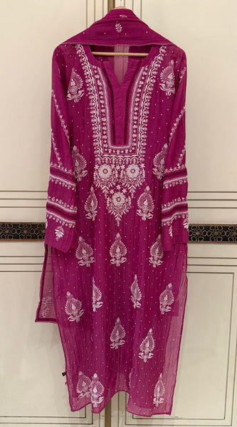 Luxurious Mul Chanderi Kurta Dupatta Set with Pearl & Katdana Embellishments