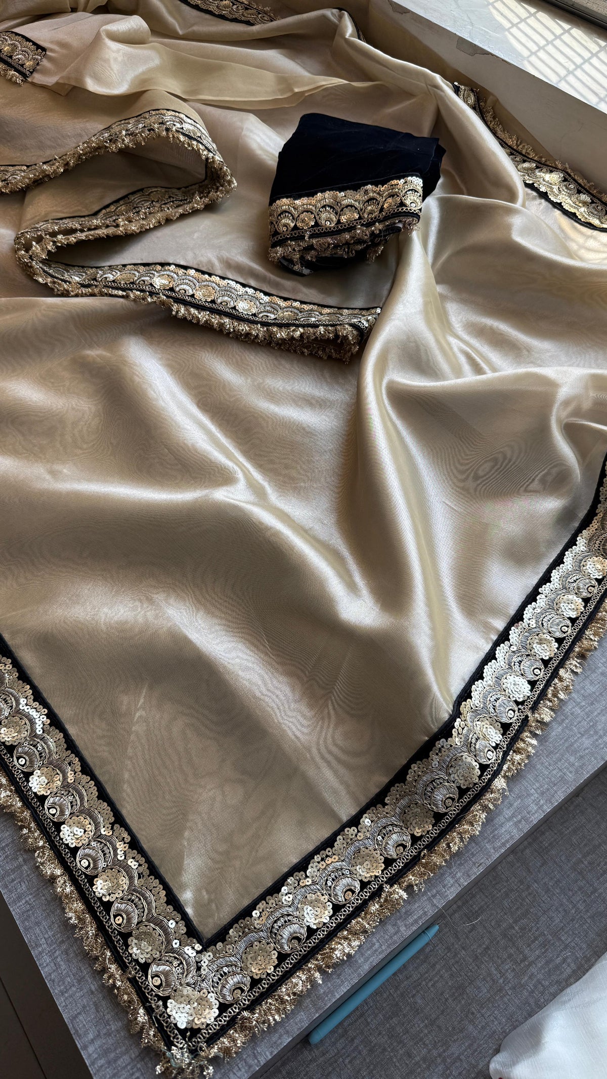 Pure Tissue Handloom Silk Saree with Elegant Border Concept Design