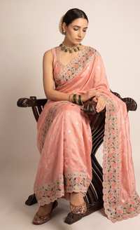 Elegant Floral Pure Munga Silk Saree With Delicate Embroidery Border