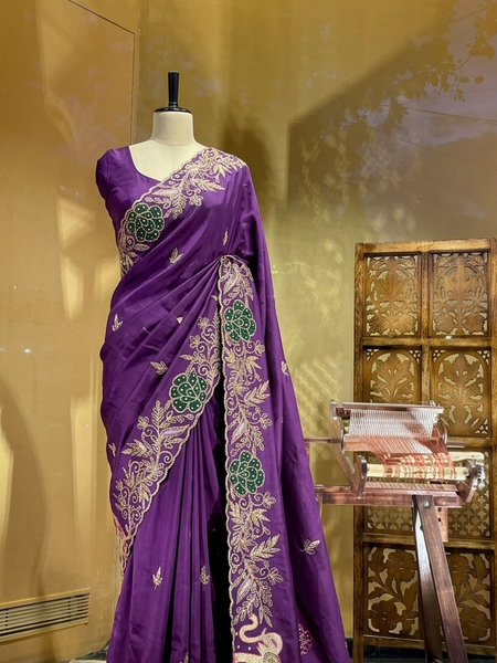 Premium Munga Silk Saree With Elephant Motif Embroidery And Designer Floral Border