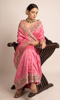 Elegant Floral Pure Munga Silk Saree With Delicate Embroidery Border