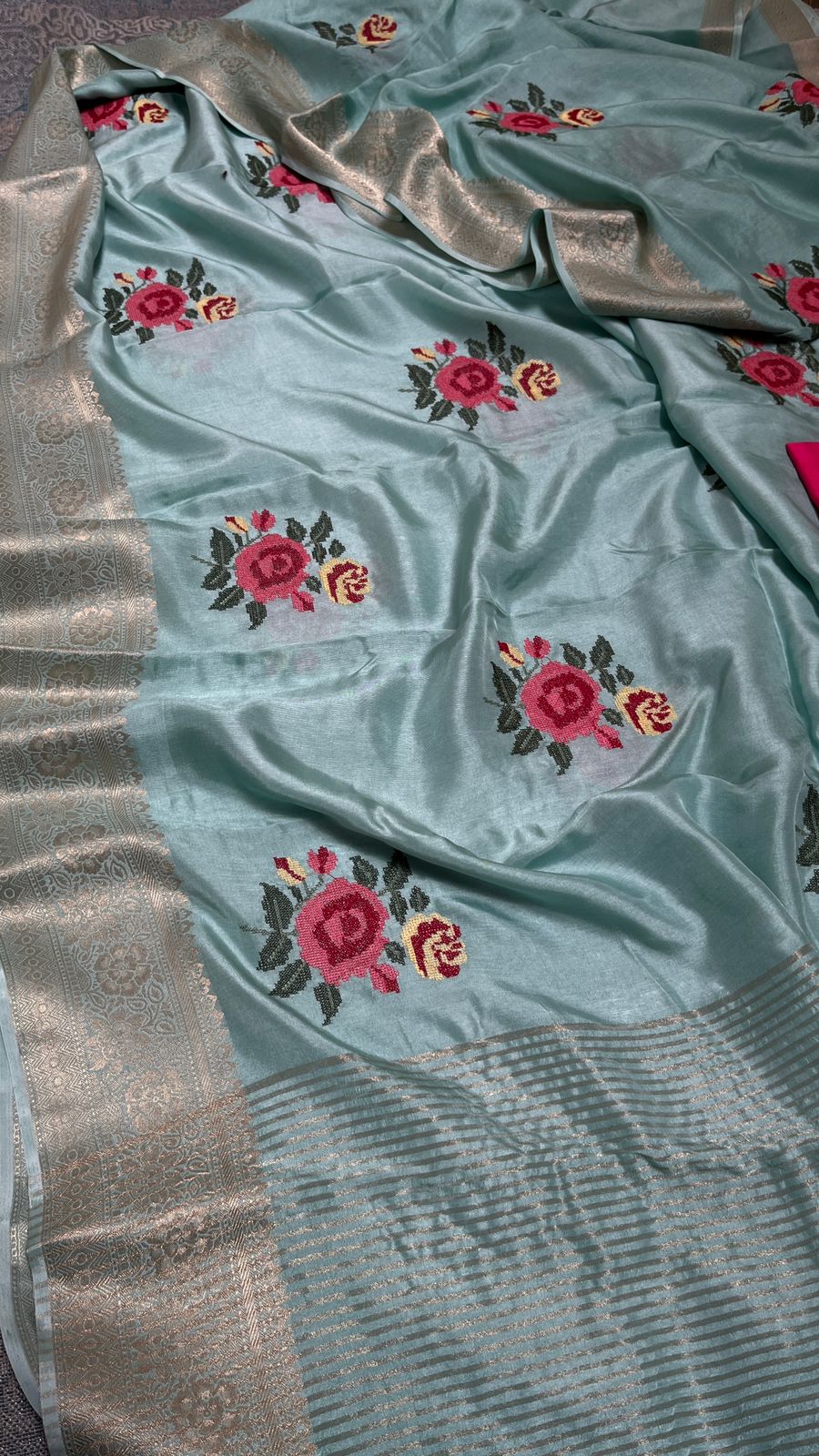 Pure Munga Banarasi Weaving Saree with Multi-Thread Embroidery