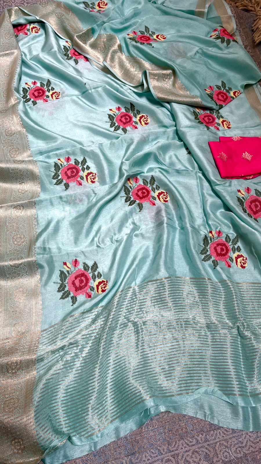 Pure Munga Banarasi Weaving Saree with Multi-Thread Embroidery