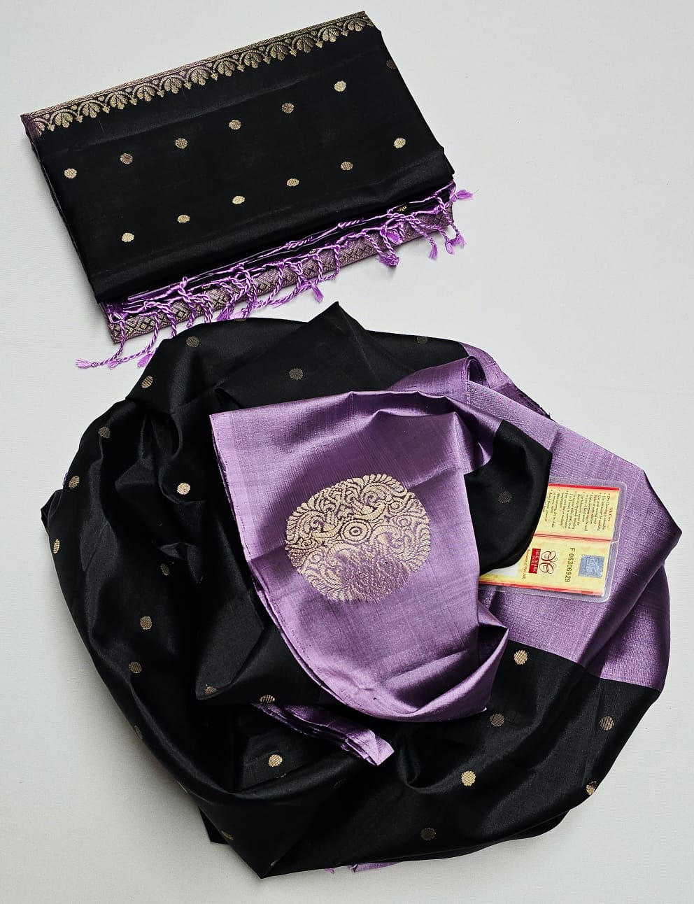 Pure Handloom Double Warp Kanchi Silks with Silver & Gold Zari Work