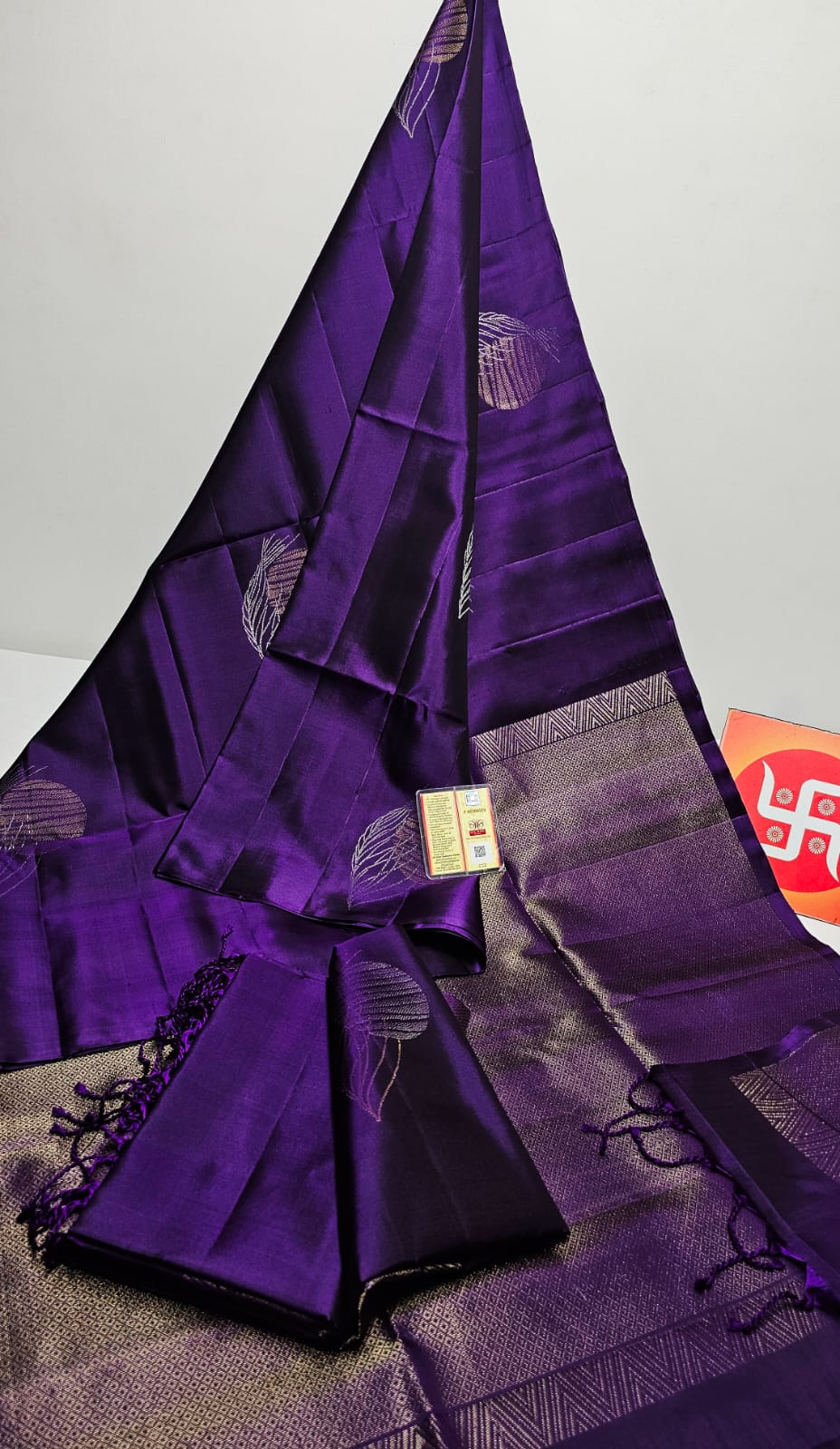 Pure Handloom Double Warp Kanchi Silks with Silver & Gold Zari Work