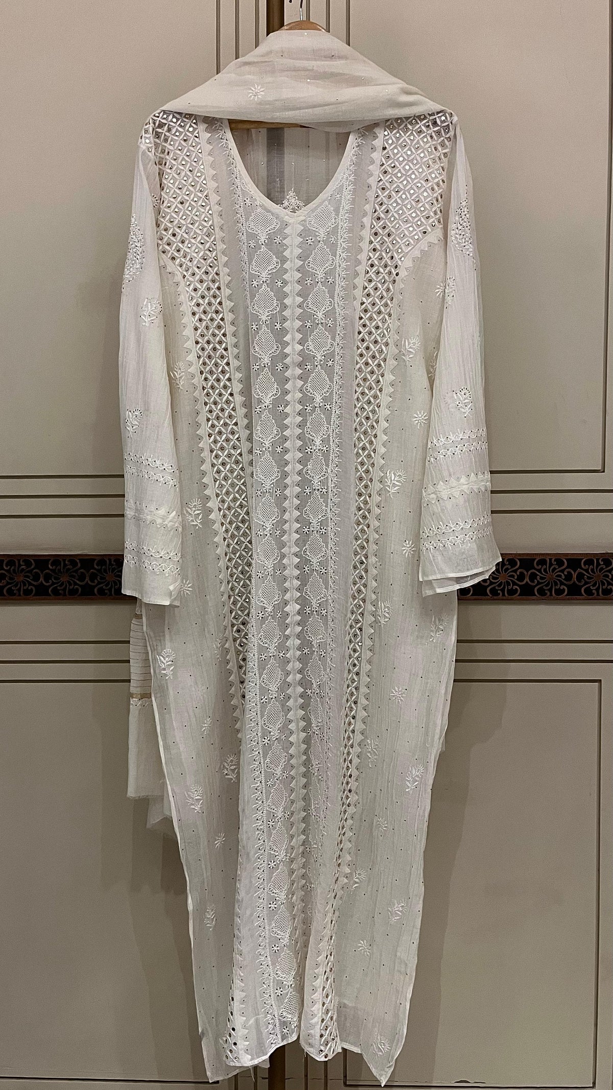 Mul Chanderi Kurta Dupatta Set with Pearl & Mukaish Embroidery