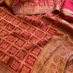 Pure Munga Silk Saree with Meena Banarasi Weaving