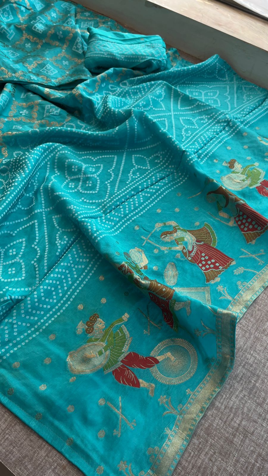 Pure Crepe Silk Saree with Meena Bandhani Banarasi Weaving