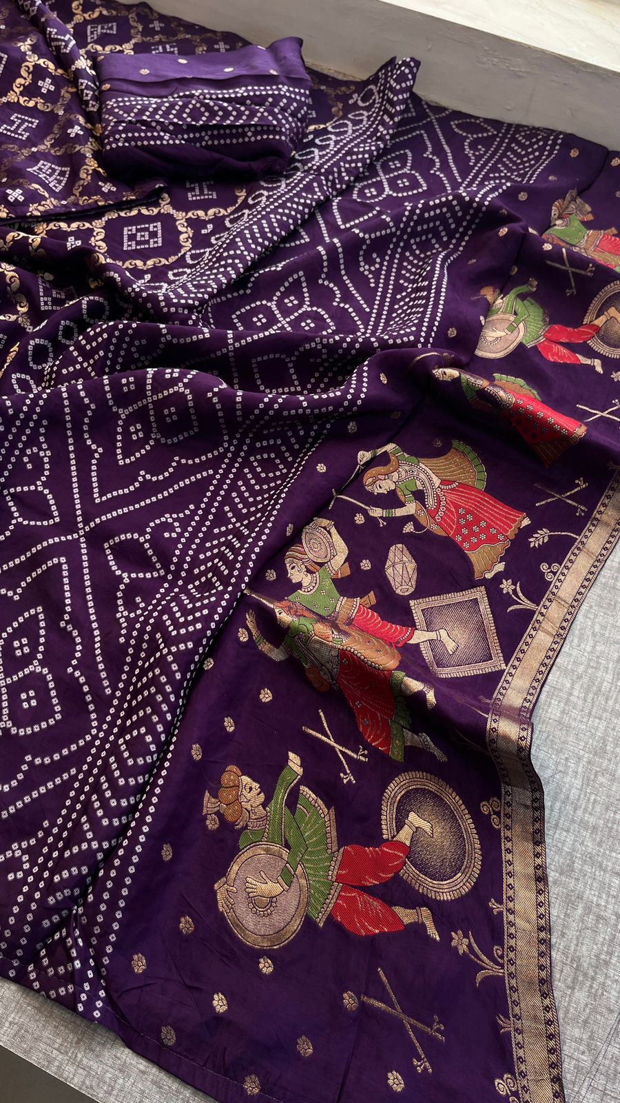 Pure Crepe Silk Saree with Meena Bandhani Banarasi Weaving