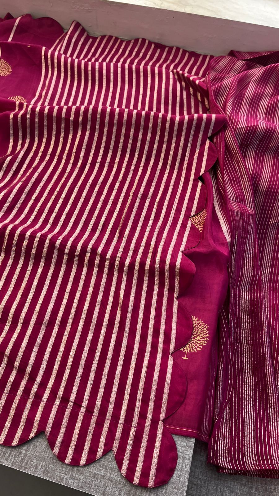 Pure Crepe Silk Saree with Zari Banarasi Weaving