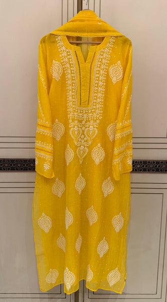 Luxurious Mul Chanderi Kurta Dupatta Set with Pearl & Katdana Embellishments
