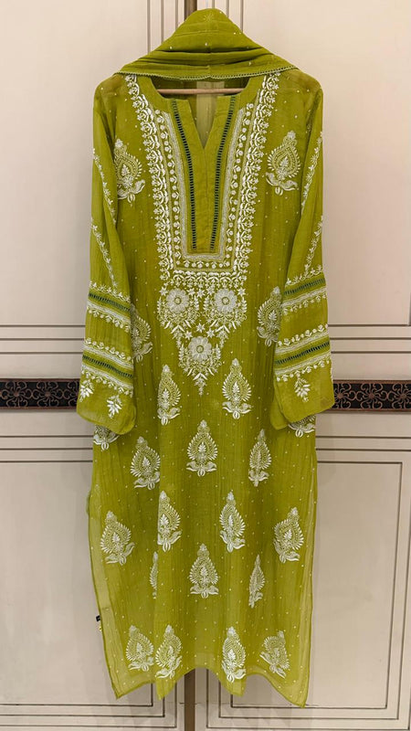 Luxurious Mul Chanderi Kurta Dupatta Set with Pearl & Katdana Embellishments