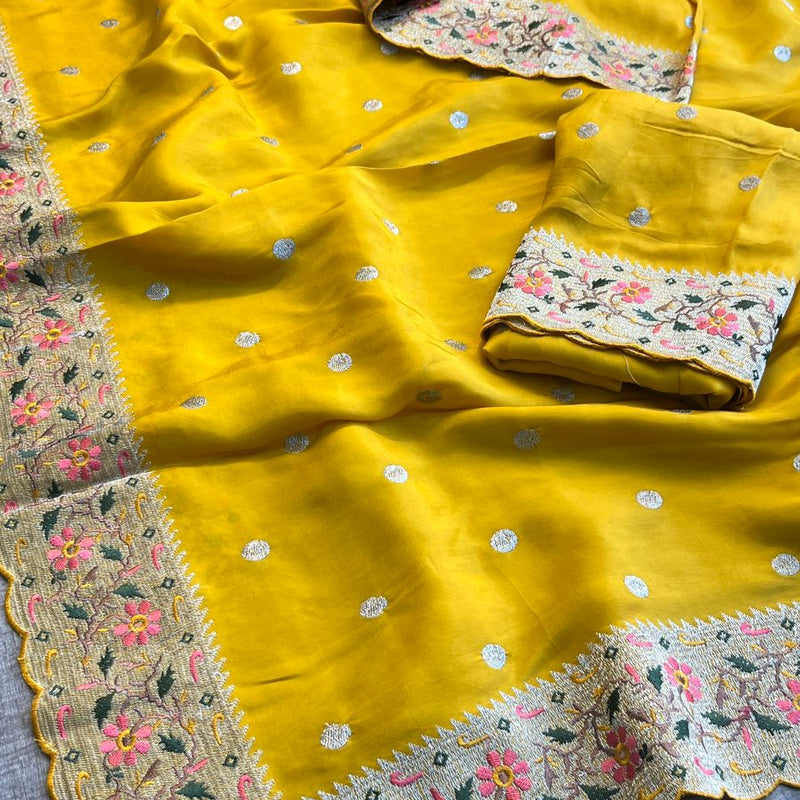 Pure Munga Silk Saree with Multi-Thread Embroidery & Zari Work
