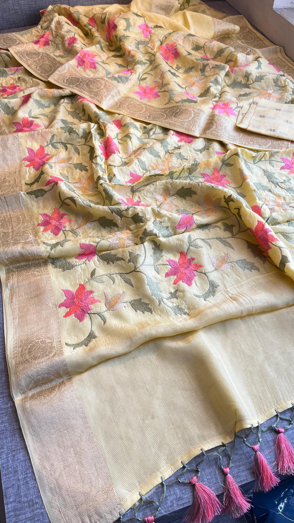Soft Munga Banarasi Silk Saree with Multithread Embroidery