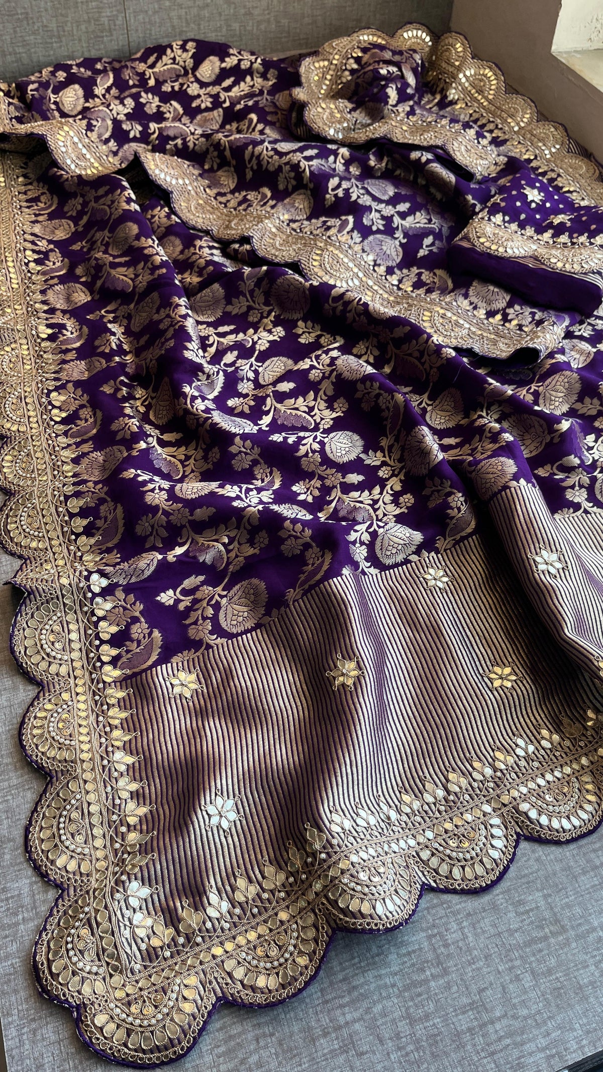 Khaddi Georgette Banarasi Saree with Pearl & Gotapatti Work