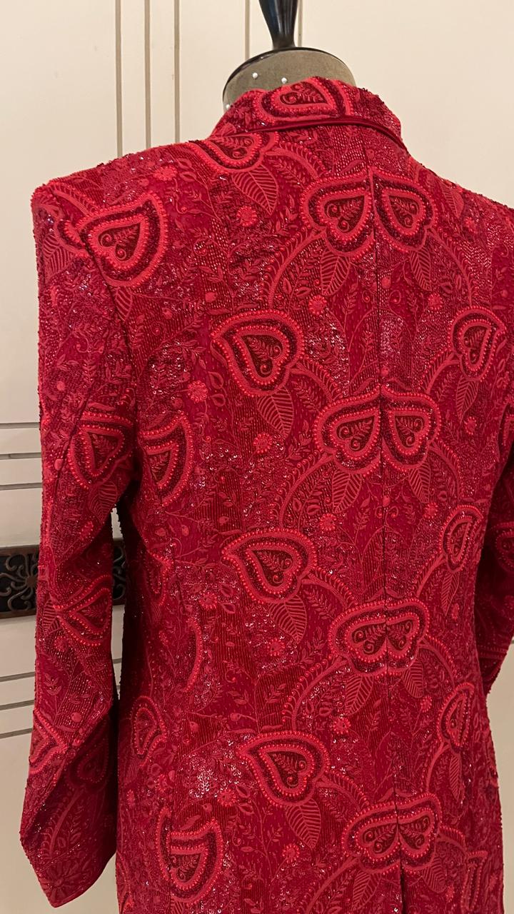 Surrkkh Laal Ek-Taar Blazer Set – Premium Wedding Wear