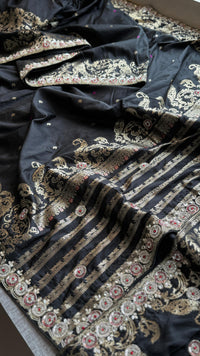 Soft Munga Silk Saree with Kutdana & Zarkan Embellishment
