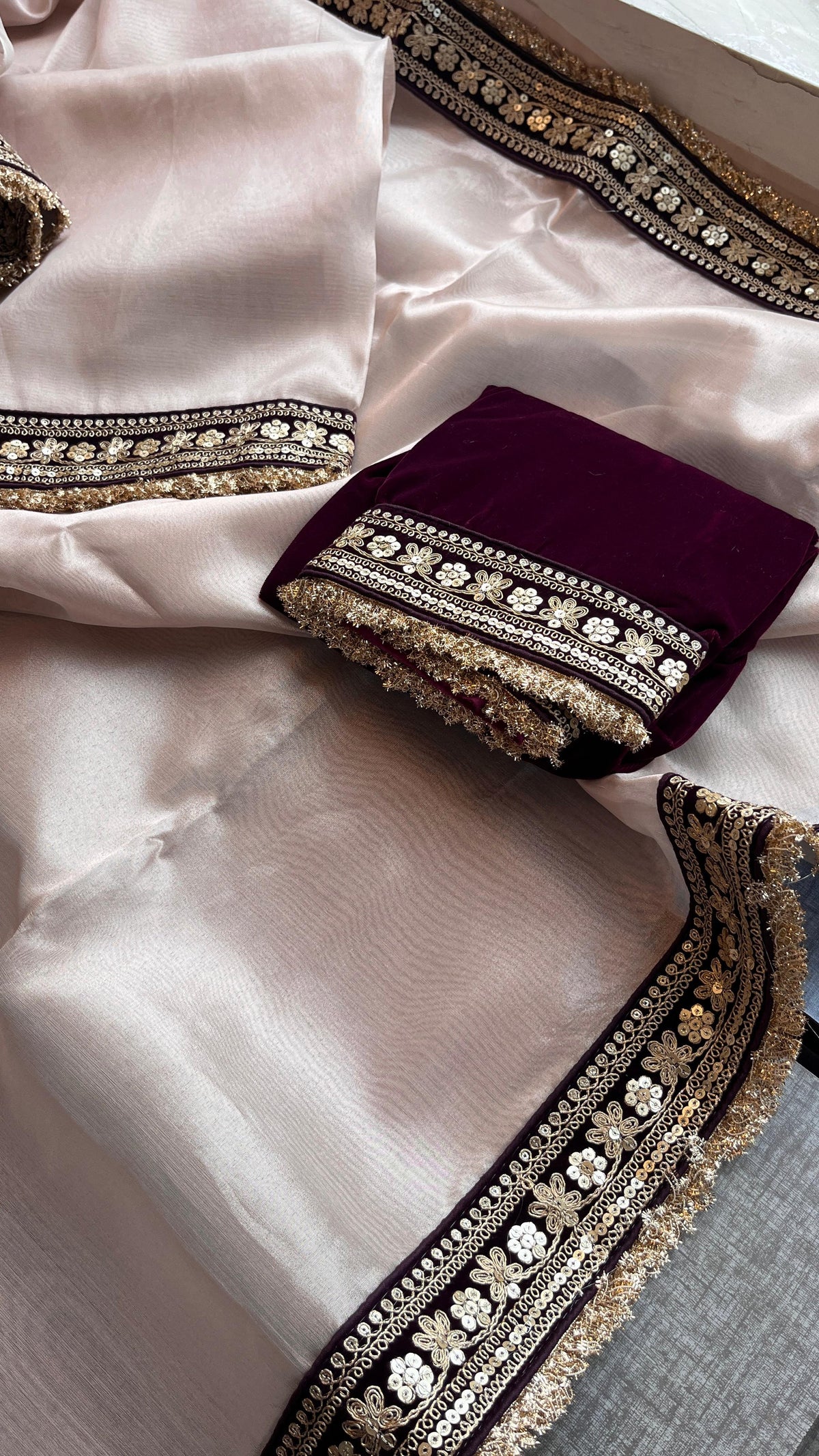 Pure Tissue Handloom Silk Saree with Elegant Border Concept Design