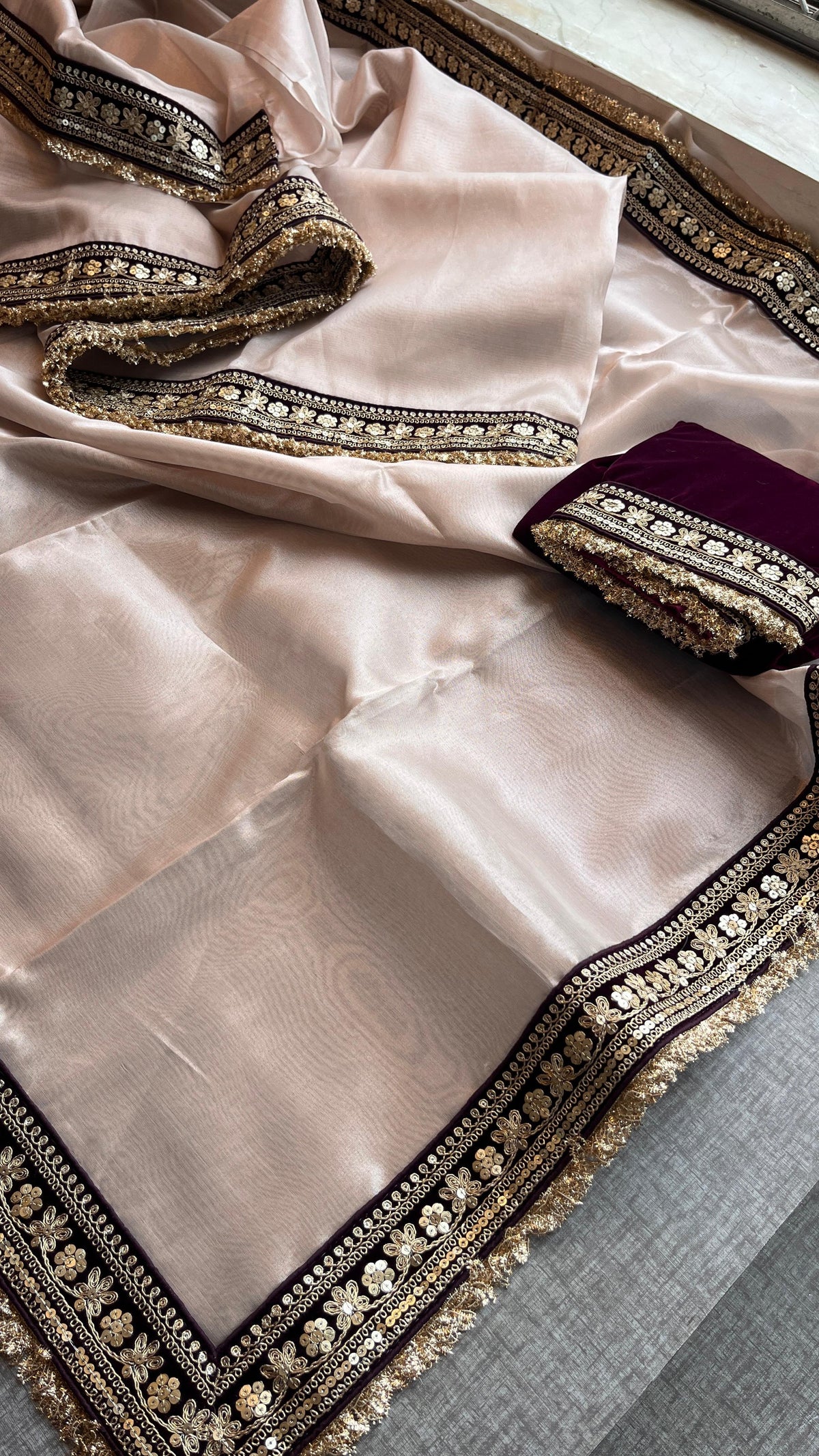 Pure Tissue Handloom Silk Saree with Elegant Border Concept Design
