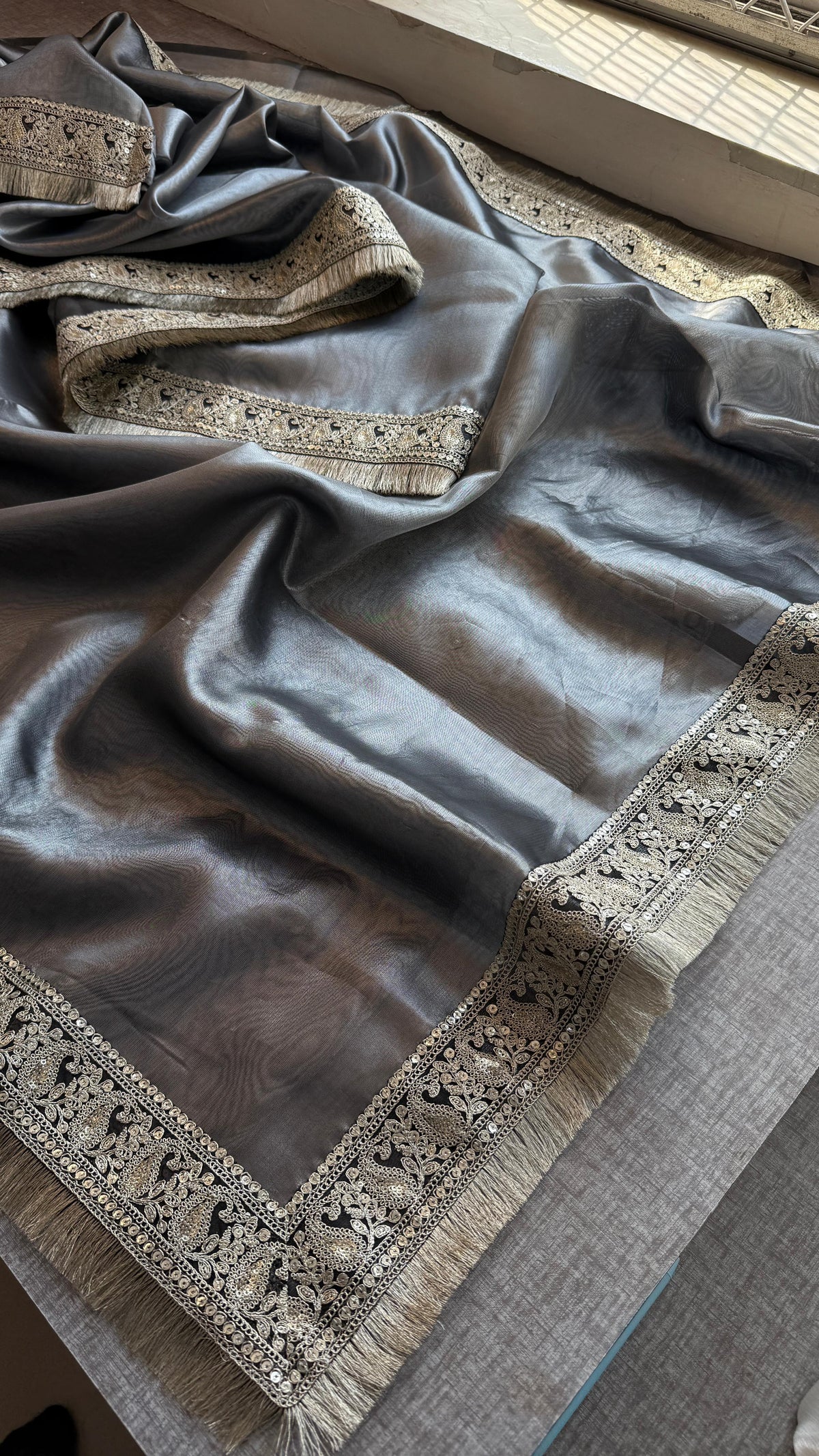 Pure Tissue Handloom Silk Saree with Elegant Border Concept Design