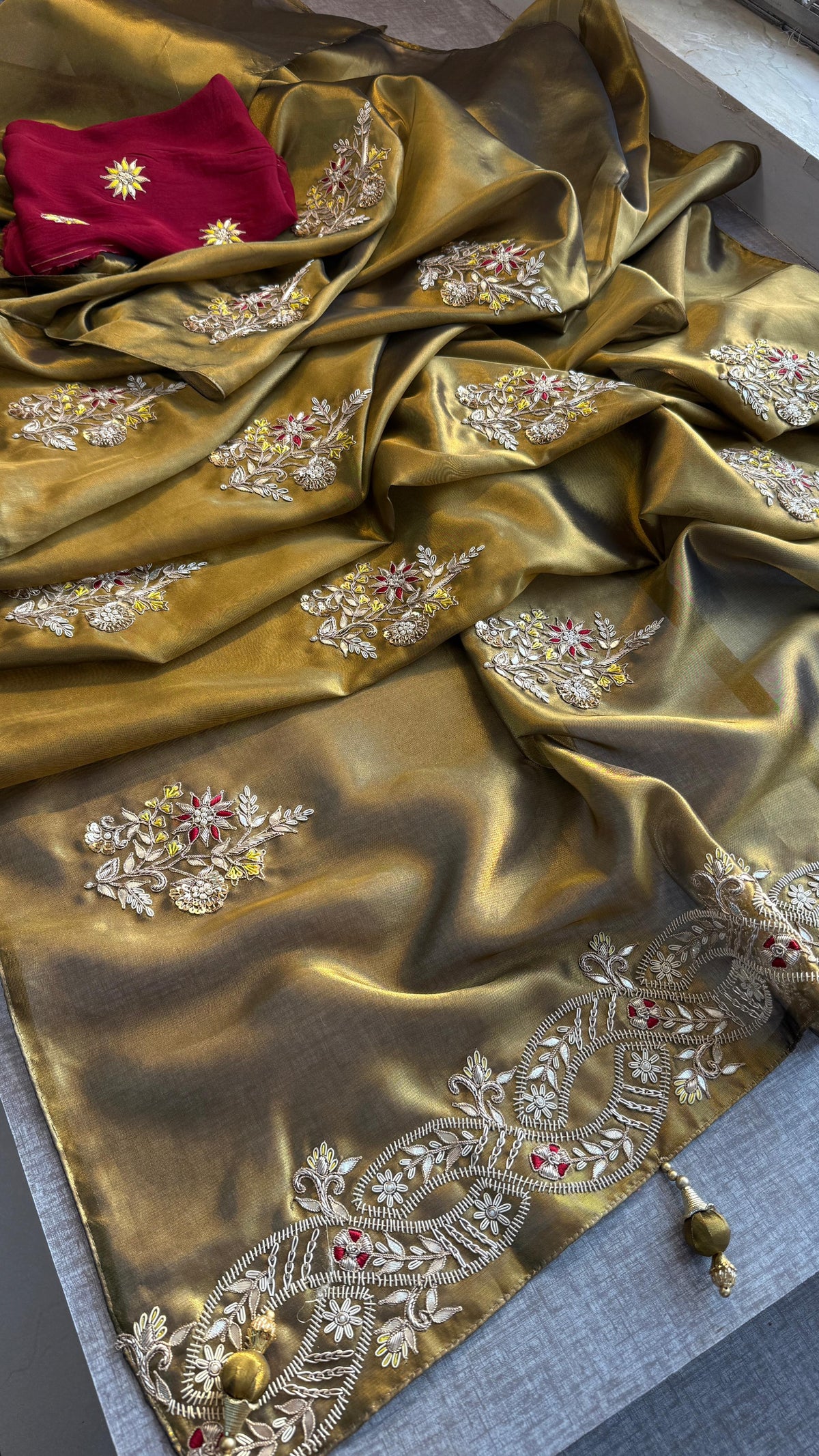 Pure Tissue Handloom Silk Saree with Zardozi, Pearl & Gotapatti Work