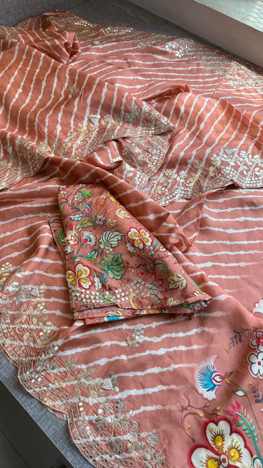 Pure Munga Silk Hand-Painted Leheriya Saree with Floral Print & Heavy Gotapatti Border