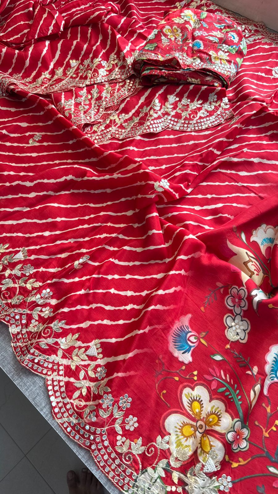 Pure Munga Silk Hand-Painted Leheriya Saree with Floral Print & Heavy Gotapatti Border