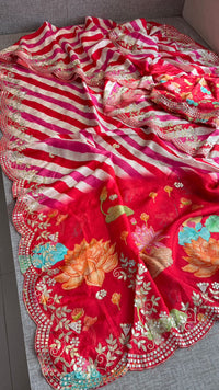 Pure Munga Silk Hand-Painted Leheriya Saree with Floral Print & Heavy Gotapatti Border