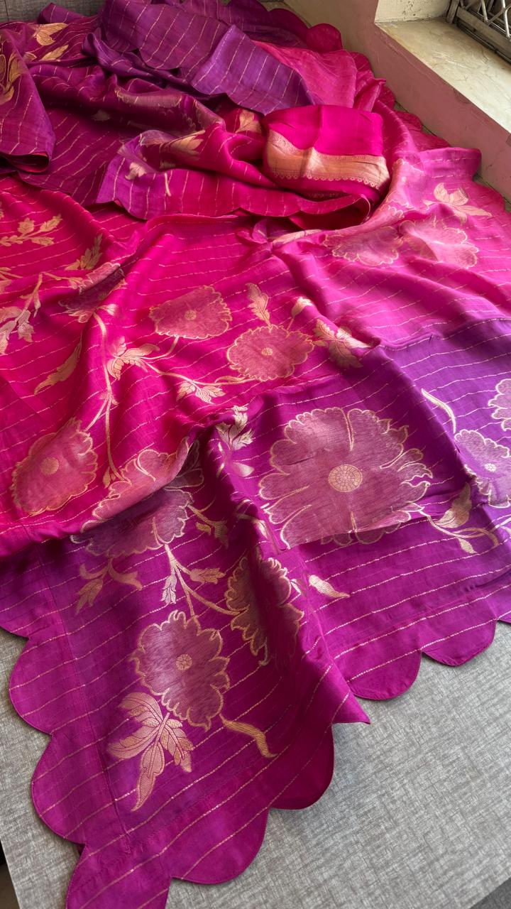 Soft Pure Munga Silk Banarasi Saree with Floral Zari Weaving & Scallop Border Concept