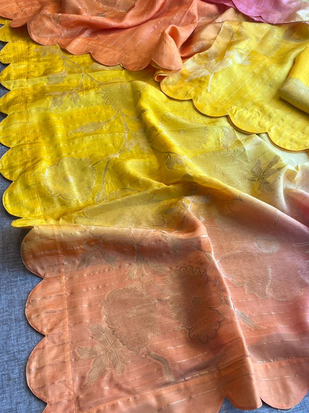 Soft Pure Munga Silk Banarasi Saree with Floral Zari Weaving & Scallop Border Concept