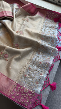 Elegant Banarasi Silk Saree With Zardozi Floral Border & Pastel Contrast Pallu