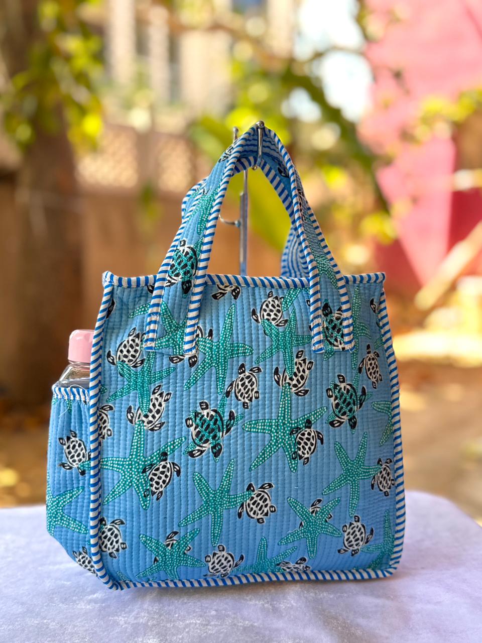 Quilted Printed Lunch Box Hand Bag With Bottle Pocket And Zip Closure