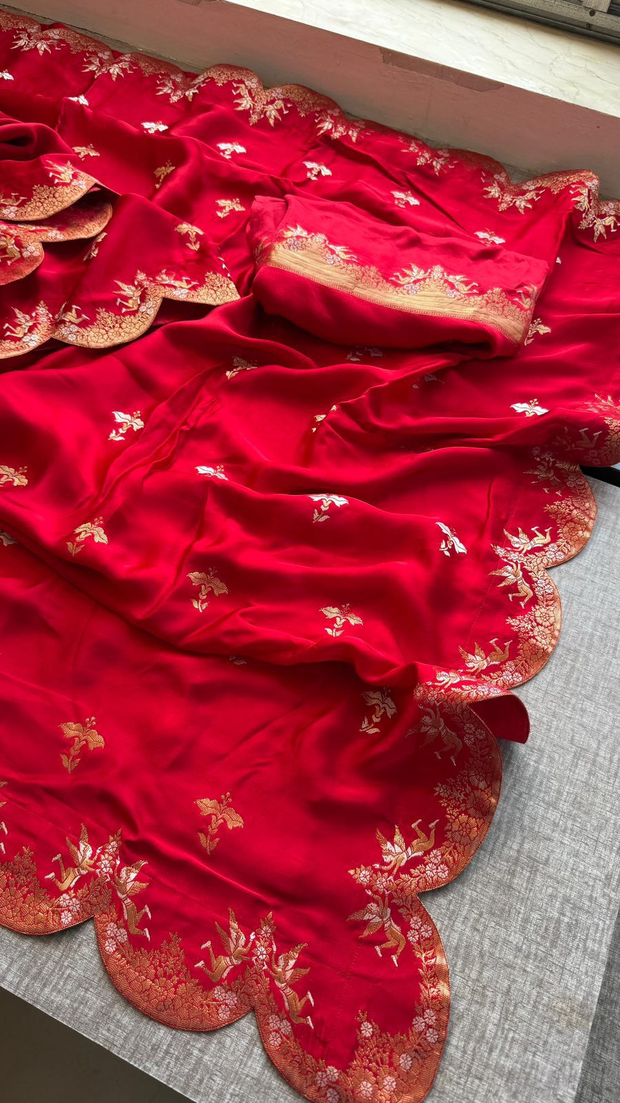Scallop Zari Weaving On Gajji Silk Lakdi Patta Banarasi · 32 Artisan Hours of work · The Nazakat Edit