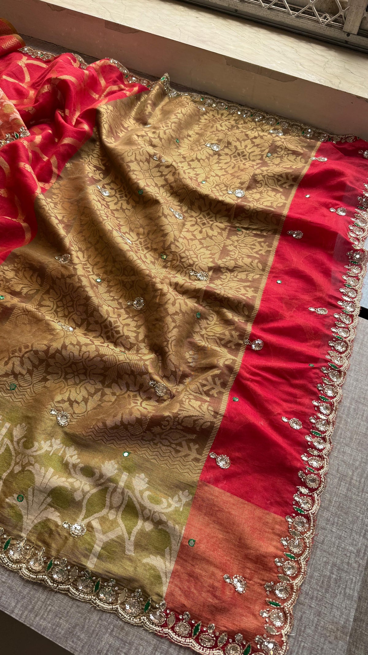 Kora Patola Banarasi Saree with Zardozi & Anchor Work