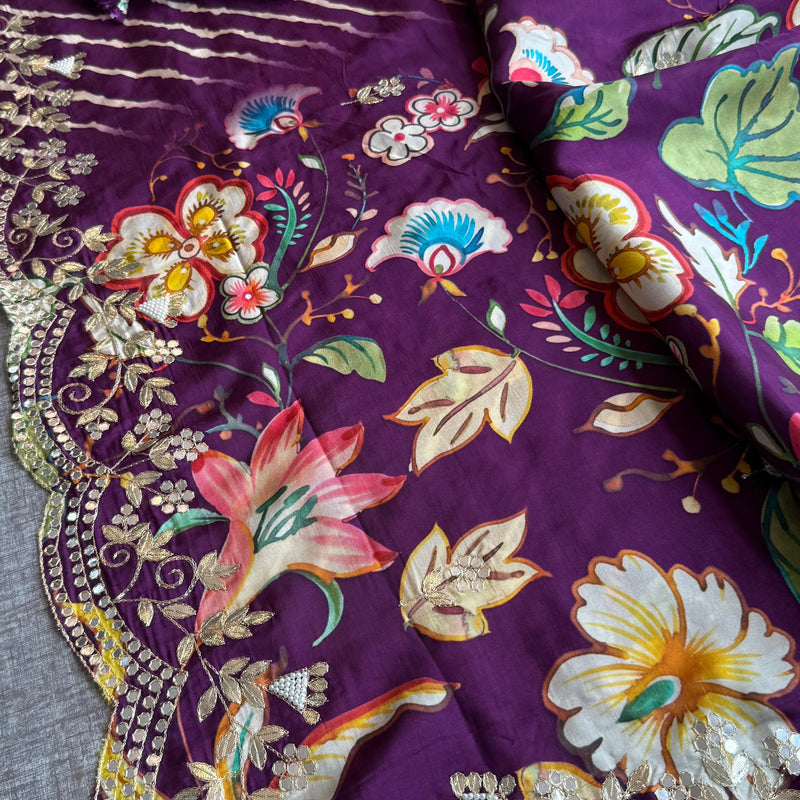 Munga Crepe Silk Saree with Kasab & Gotapatti Detailing