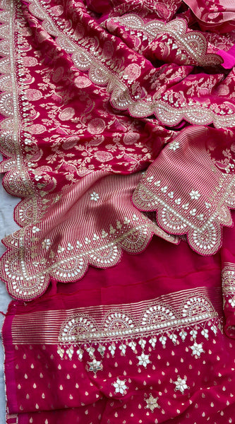 Khaddi Georgette Banarasi Saree with Pearl & Gotapatti Work
