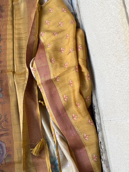 Elegant Crepe Silk Saree with Artistic Digital Floral & Bird Design