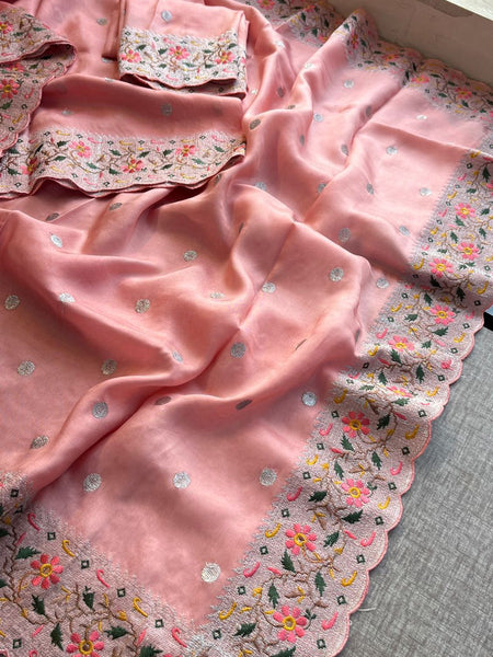 Elegant Floral Pure Munga Silk Saree With Delicate Embroidery Border