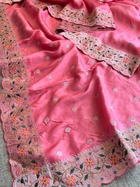 Elegant Floral Pure Munga Silk Saree With Delicate Embroidery Border