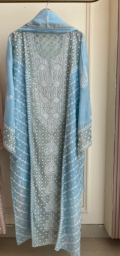 Pearl Sequins And Katdana On Mul Chanderi · 28 Artisan Hours of work · The Tehzeeb Edit