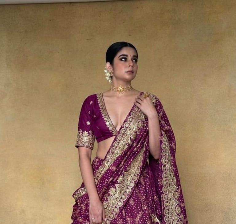 Zari Gotta Patti And Zarkan On Munga Silk Banarasi · 52 Artisan Hours of work · The Mehfil Edit
