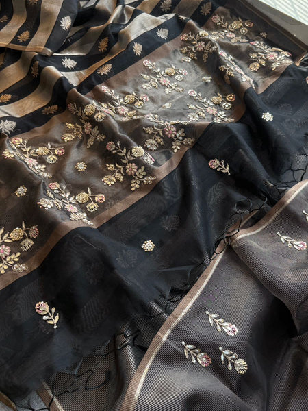 Viraasat Luxe Pure Banarasi Soft Silk Saree with Zardozi, Resham & Pearl Detailing